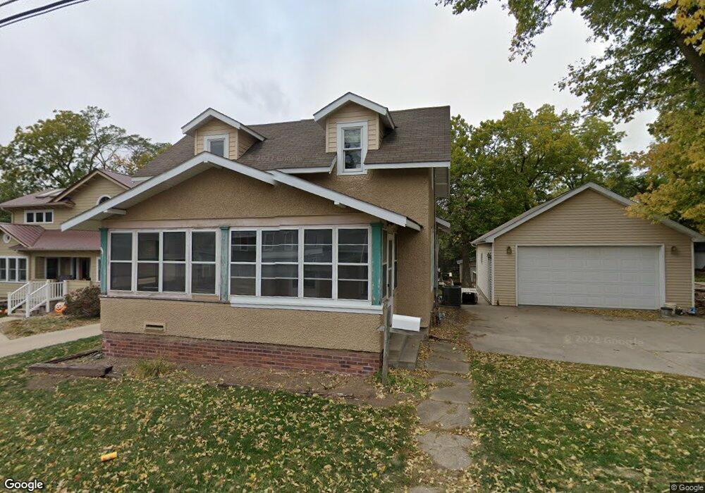 227 W 11th St S, Newton, IA 50208 - photo 1