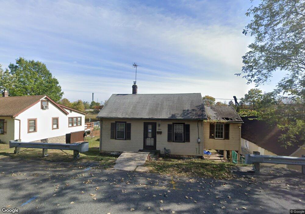 583 Cliff Rd, Sewaren, NJ 07077 - photo 1