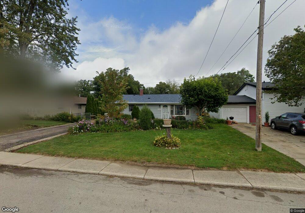 524 Apache Ave, Carpentersville, IL 60110 - photo 1