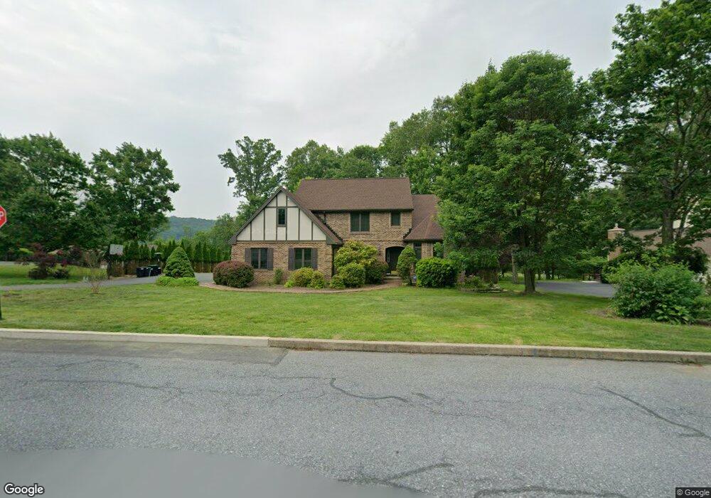 1028 Ridgeview Dr, Orwigsburg, PA 17961 - photo 1