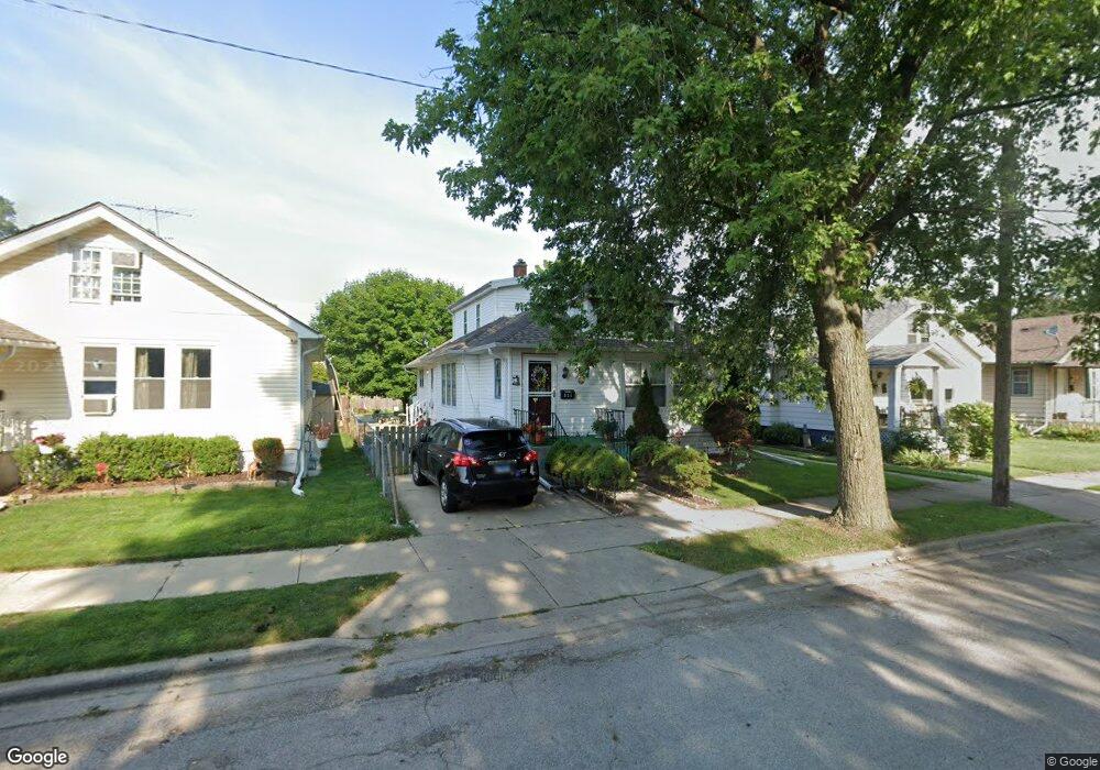 832 Chestnut St, Waukegan, IL 60085 - photo 1