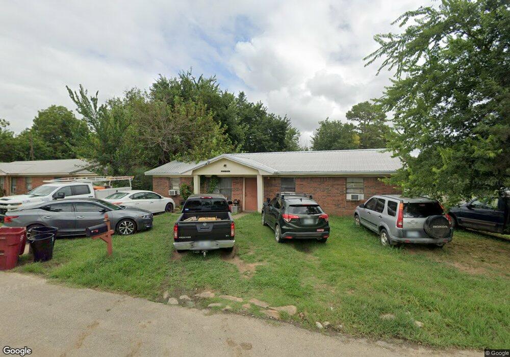 602 W Victor St, Hugo, OK 74743 - photo 1