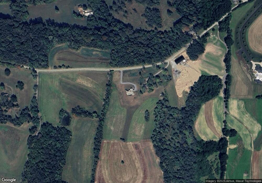 716 Linden Rd, Eighty Four, PA 15330 - photo 1