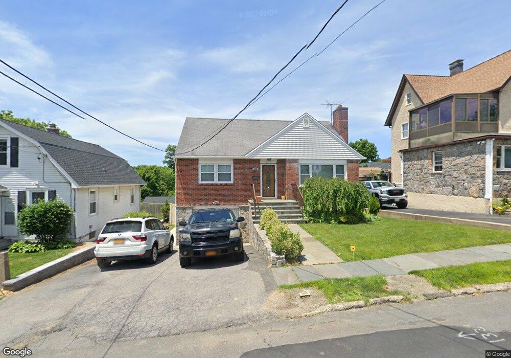 430 Jefferson Ave, Mamaroneck, NY 10543 - photo 1