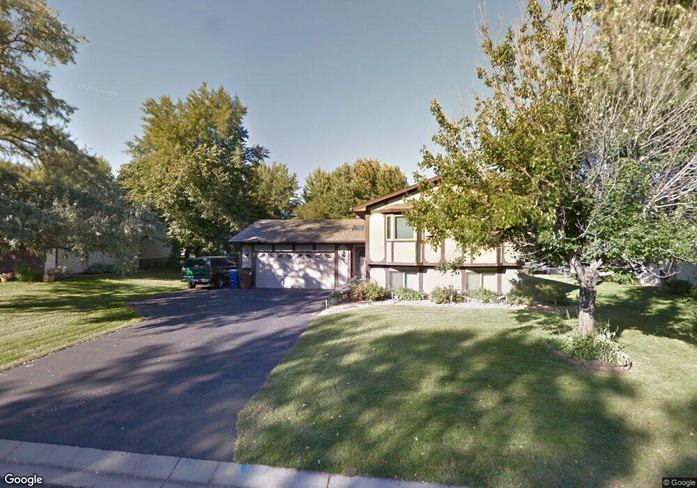 10940 99th Place N, Maple Grove, MN 55369 - photo 1