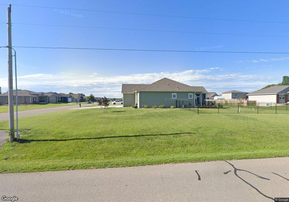 2903 SW Greenridge St, Topeka, KS 66614 - photo 1
