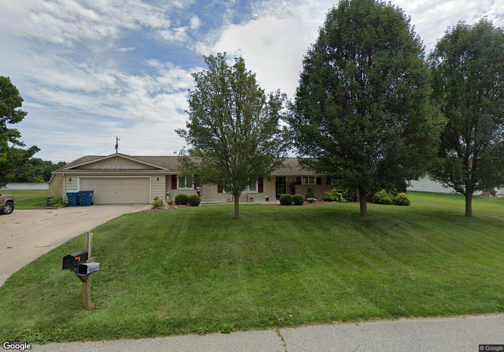 13208 Lakeview Dr, Leo, IN 46765 - photo 1