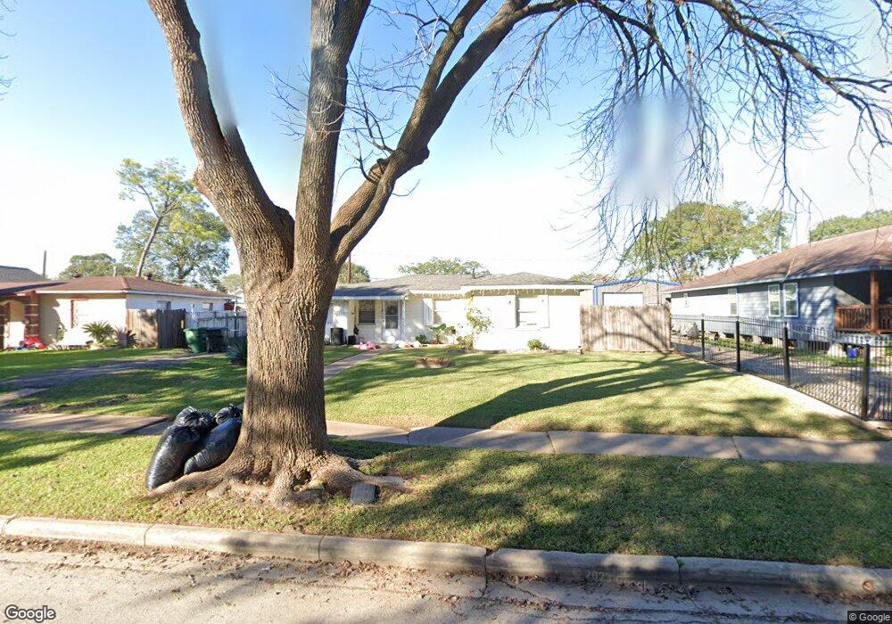 7537 Moline St, Houston, TX 77087 - photo 1