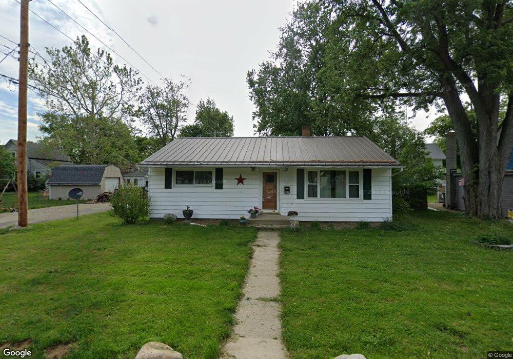 109 N Rosenberger St, Nappanee, IN 46550 - photo 1