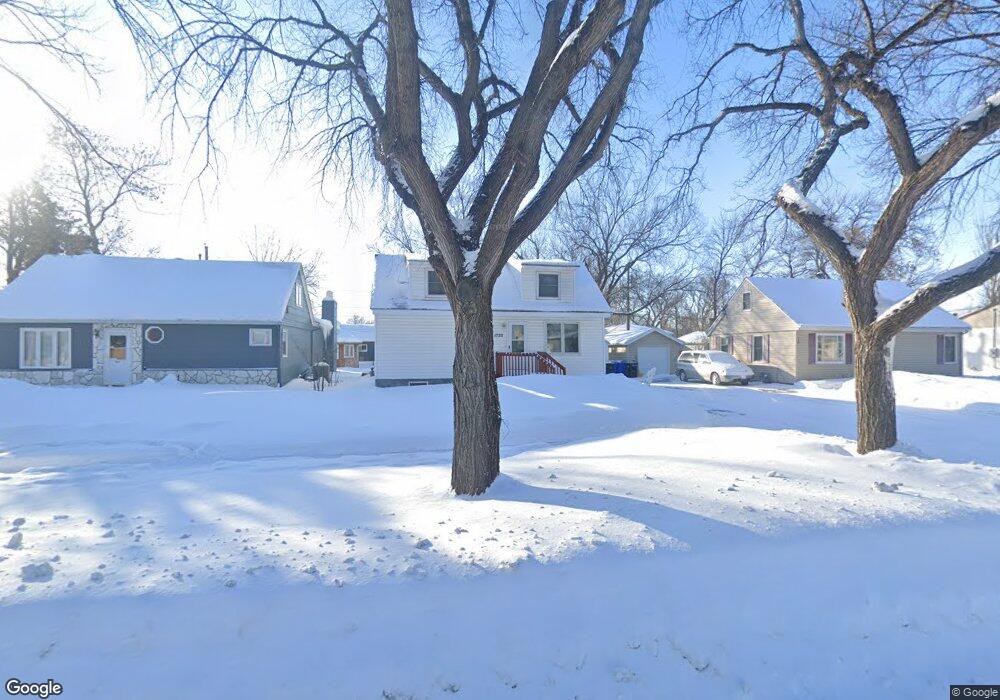 1722 6th Ave S, Fargo, ND 58103 - photo 1