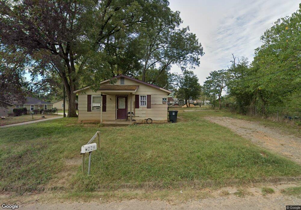 213 E Locust St, Durant, OK 74701 - photo 1