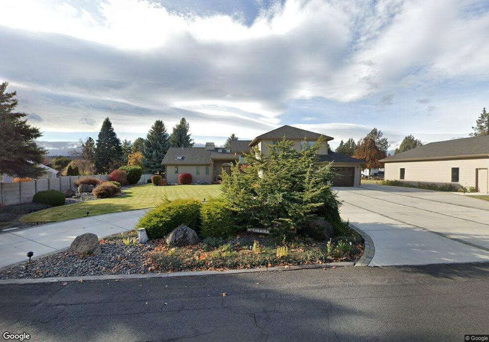 63263 Eastview Dr, Bend, OR 97701 - photo 1