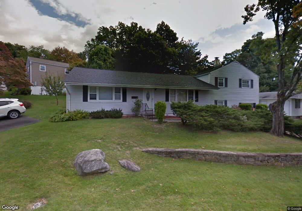 5 Crescent Ct, Peekskill, NY 10566 - photo 1