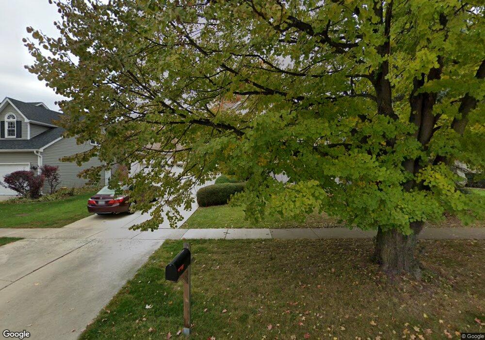 1609 Ranchview Dr, Naperville, IL 60565 - photo 1