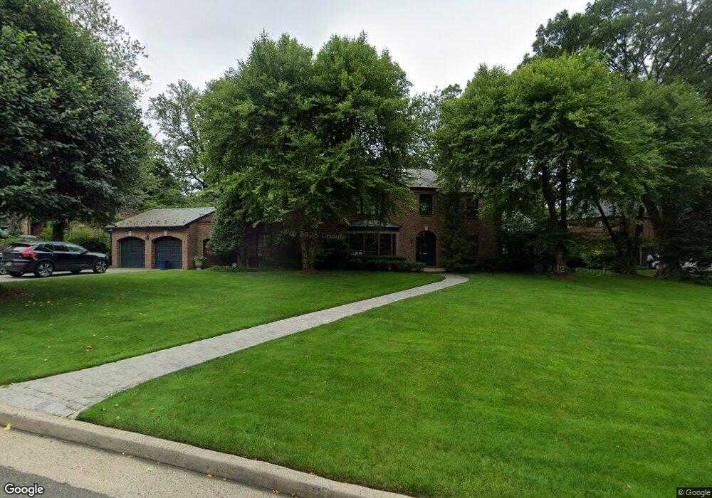 7 Albermarle Rd, Manhasset, NY 11030 - photo 1