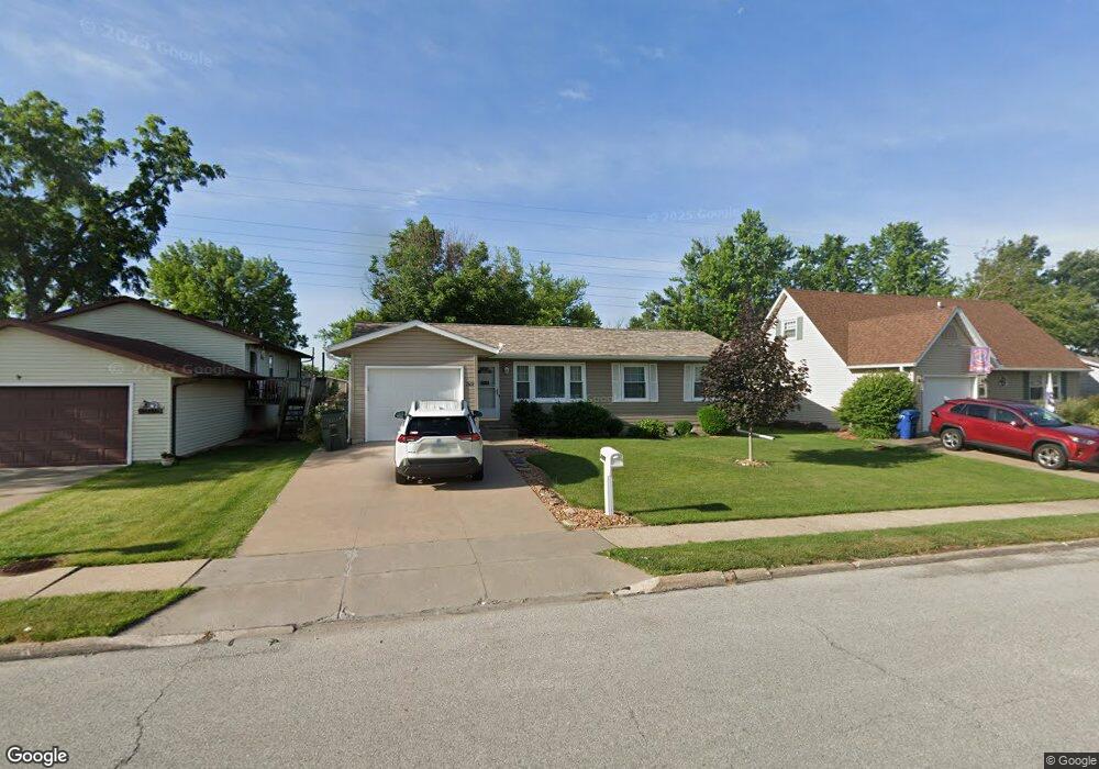 2309 W 60th St, Davenport, IA 52806 - photo 1