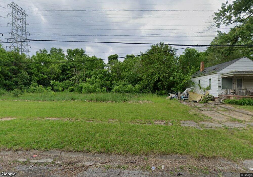 1442 Maryland Ave, Flint, MI 48506 - photo 1