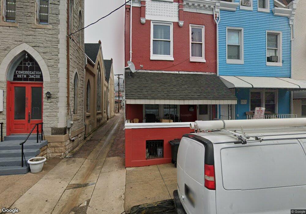 945 N 10th St, Reading, PA 19604 - photo 1