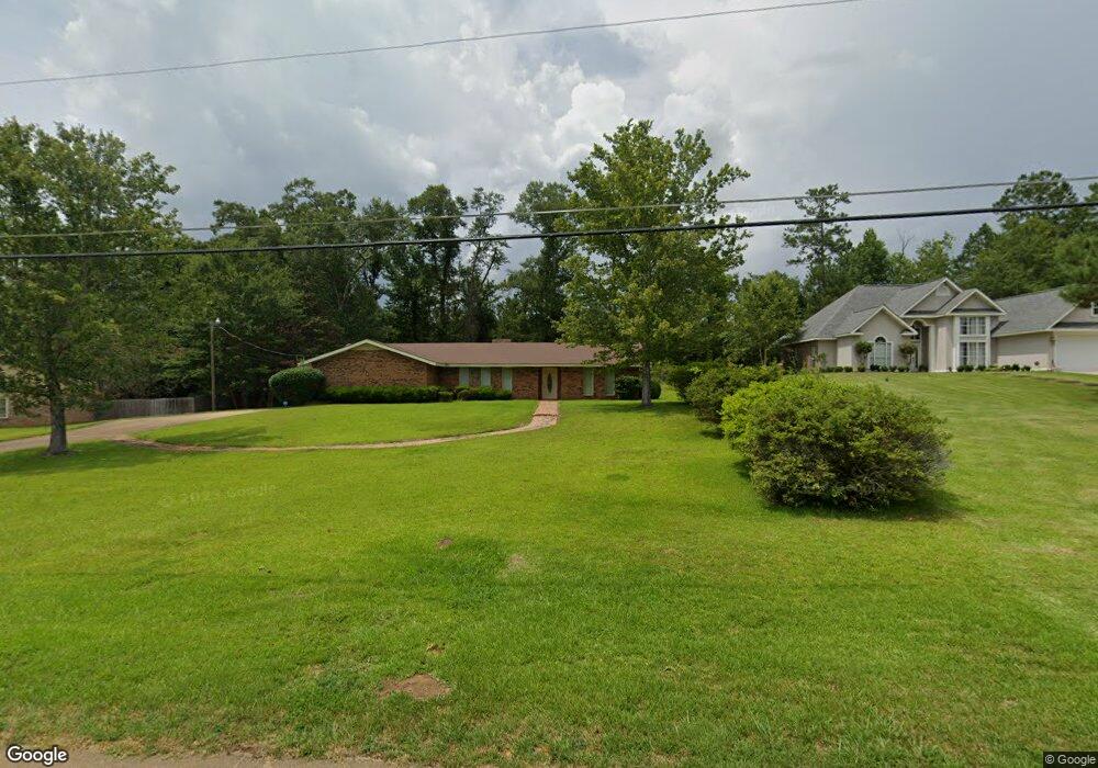 2112 Shawnee Dr, McComb, MS 39648 - photo 1