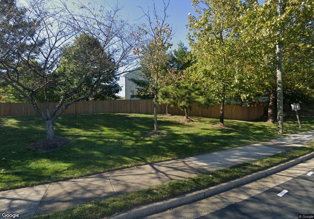 2527 James Maury Dr, Herndon, VA 20171 - photo 1