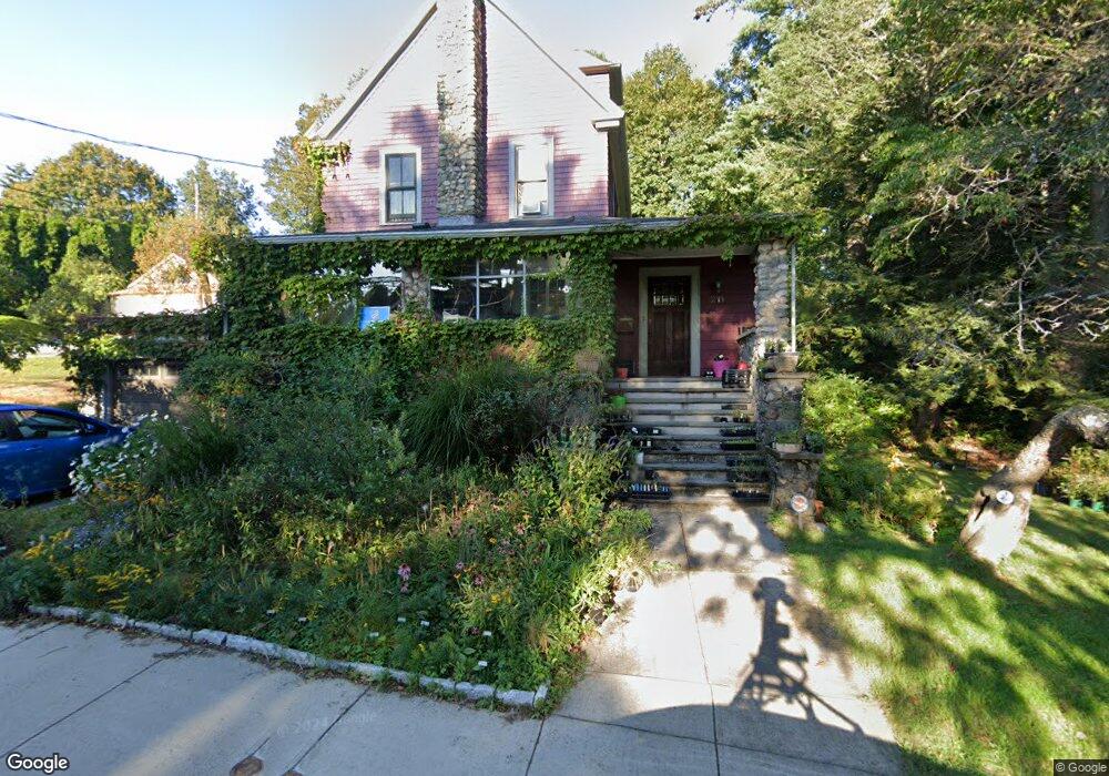 211 Forest St unit 1, Arlington, MA 02474 - photo 1