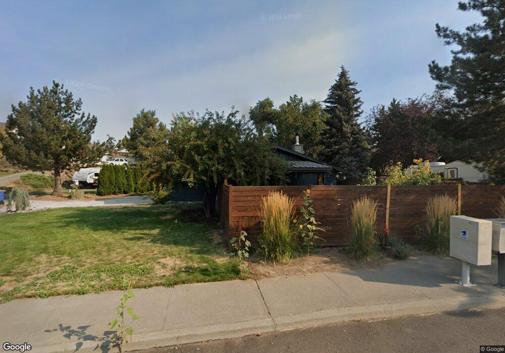 1718 NE Hollowtree Ln, Bend, OR 97701 - photo 1