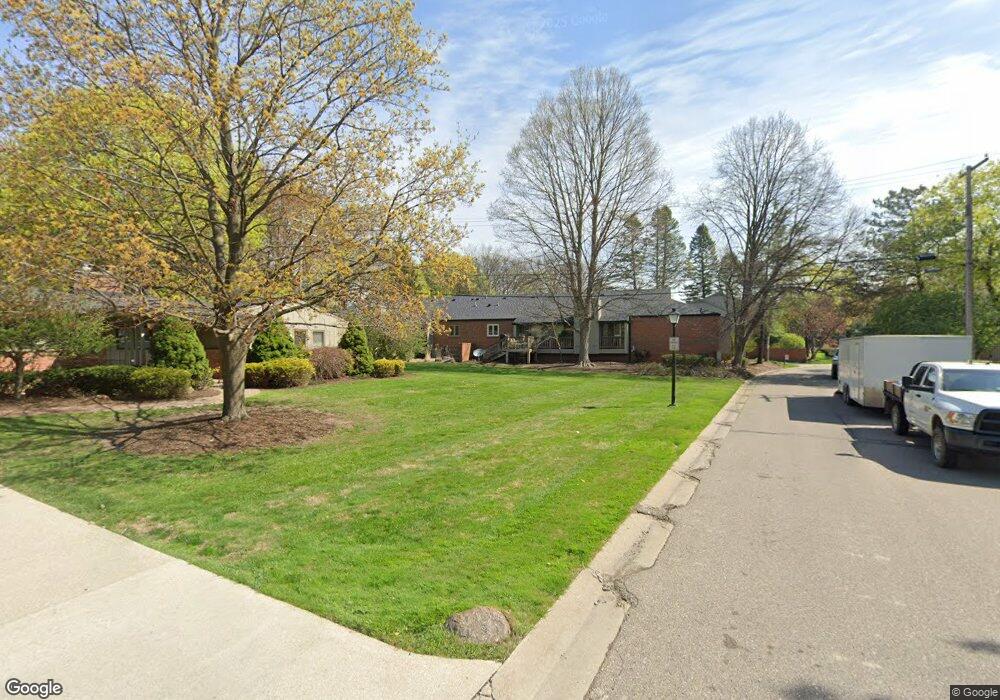 984 Stratford Ln unit 54, Bloomfield Hills, MI 48304 - photo 1