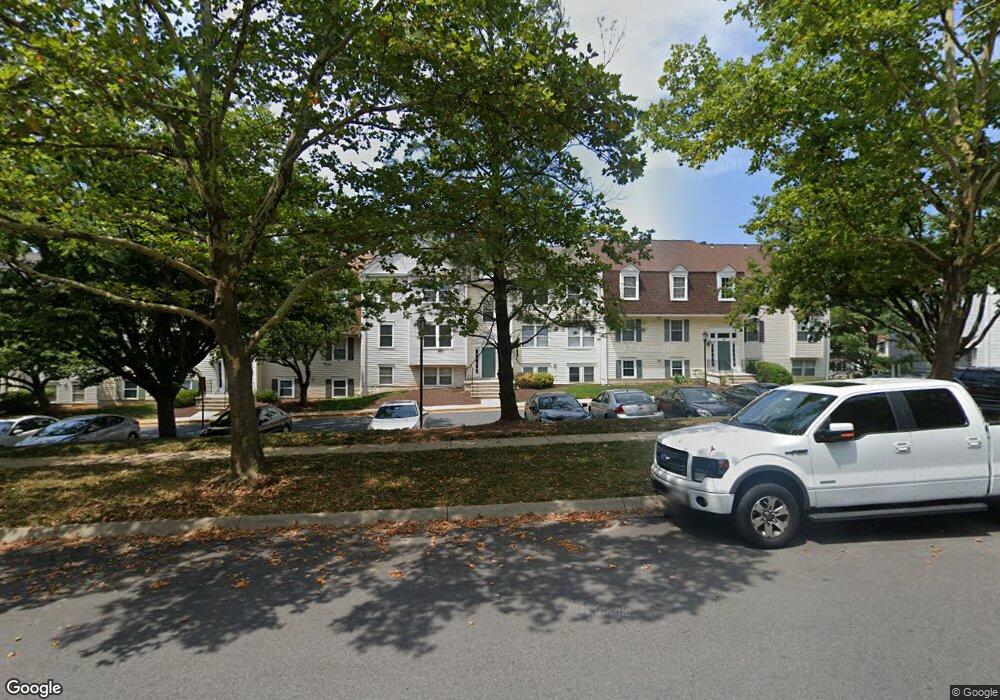 7 Pickering Ct unit 101, Germantown, MD 20874 - photo 1