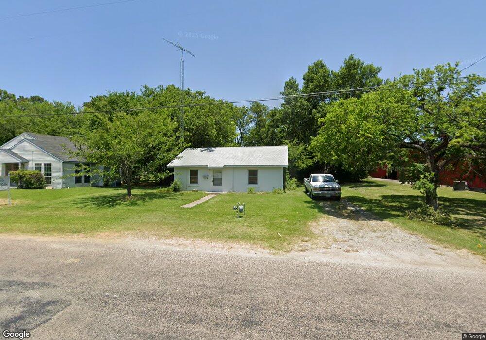 107 E Denison Ave, Bonham, TX 75418 - photo 1
