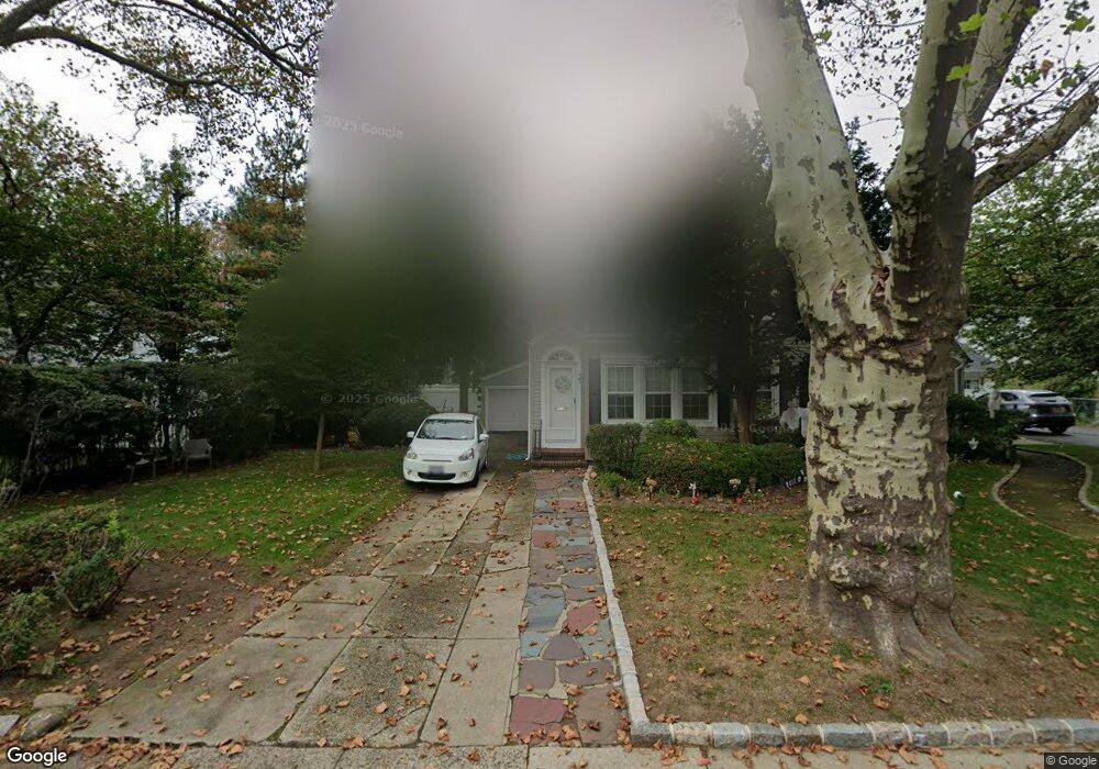 77 Elton Rd, Garden City, NY 11530 - photo 1