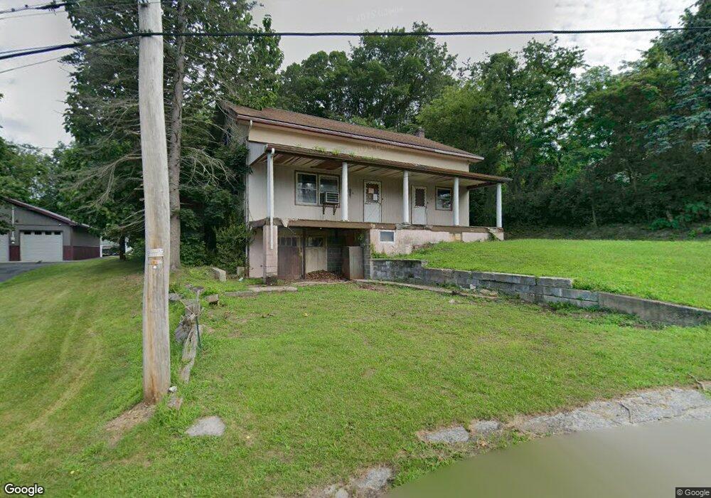 647 E Lawton St, Saint Clair, PA 17970 - photo 1