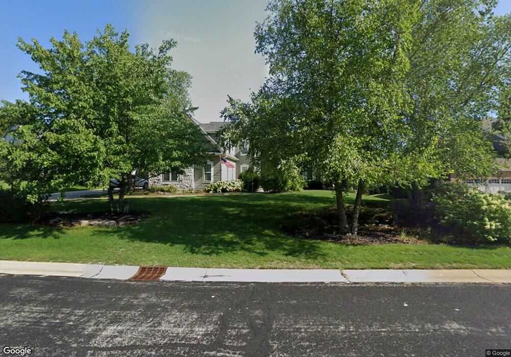 N65W13236 Westview Dr, Menomonee Falls, WI 53051 - photo 1