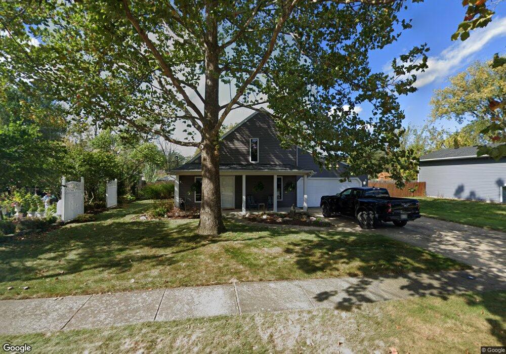 724 Oakwood Ave, Sheffield Lake, OH 44054 - photo 1