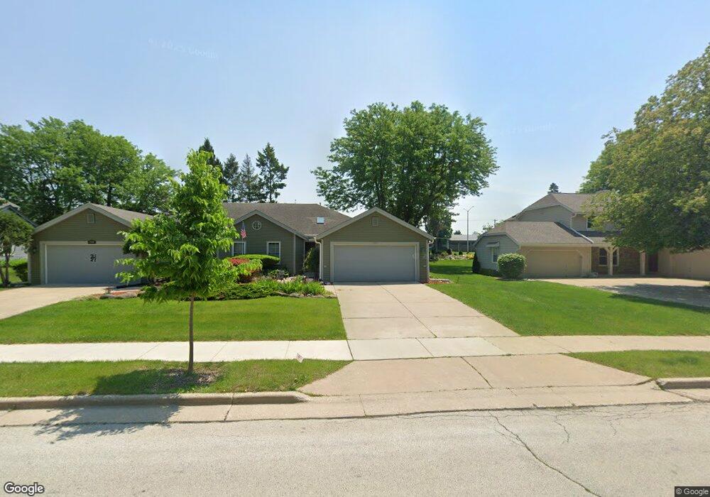 1717 Stardust Dr unit B, Waukesha, WI 53186 - photo 1