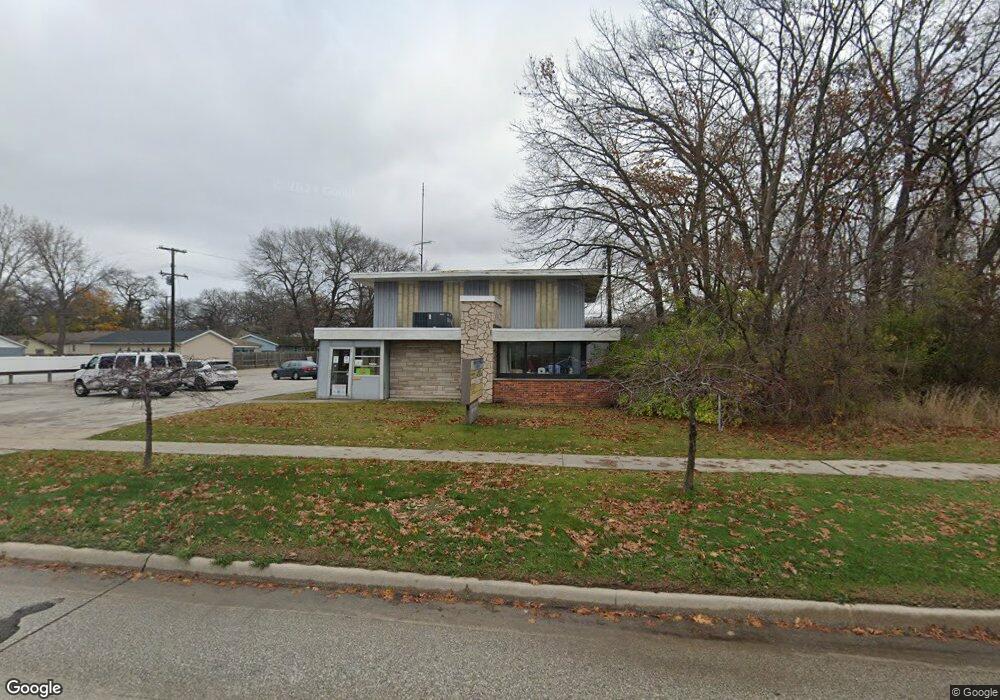2240 10th St, Port Huron, MI 48060 - photo 1