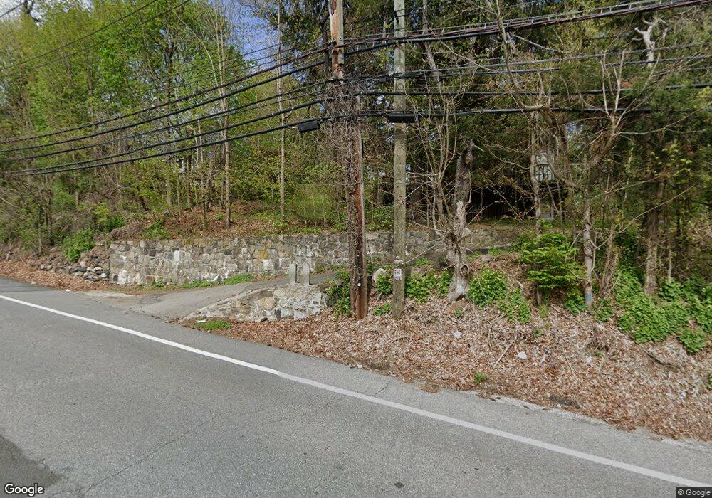 2004 Albany Post Rd, Croton On Hudson, NY 10520 - photo 1