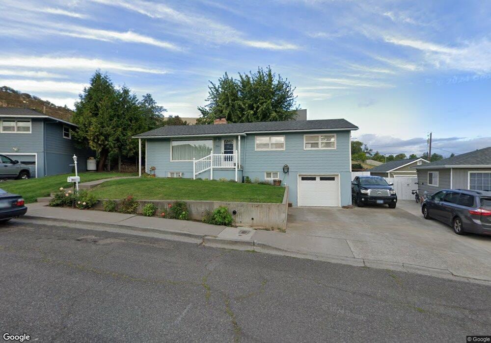 704 E 21st Place, the Dalles, OR 97058 - photo 1