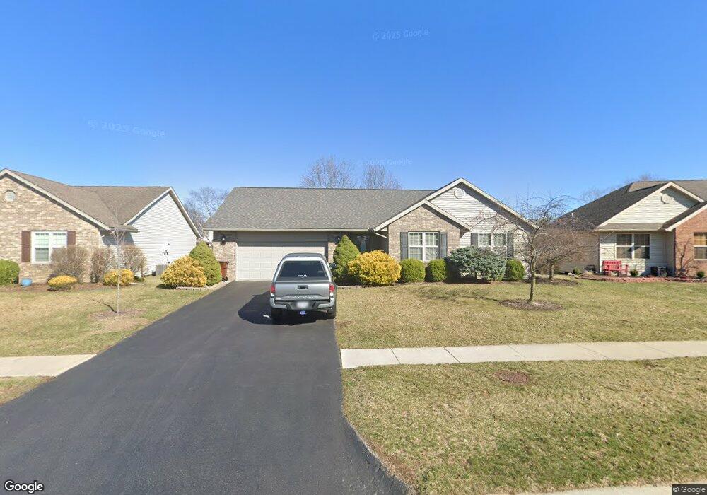 821 Colt Dr, Findlay, OH 45840 - photo 1