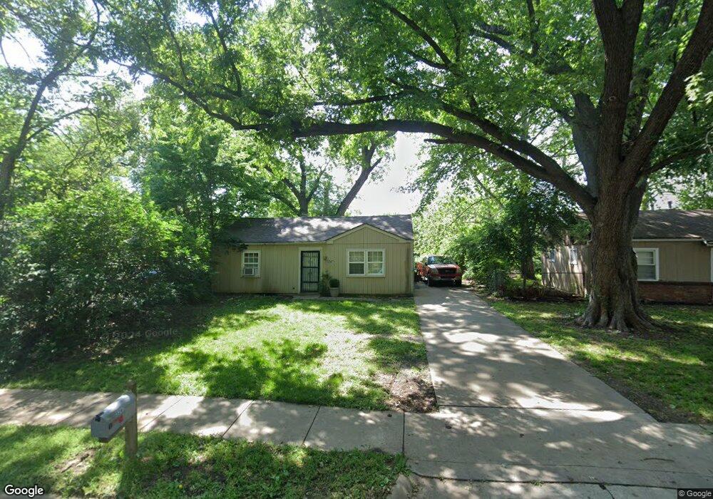 3347 SE Girard St, Topeka, KS 66605 - photo 1