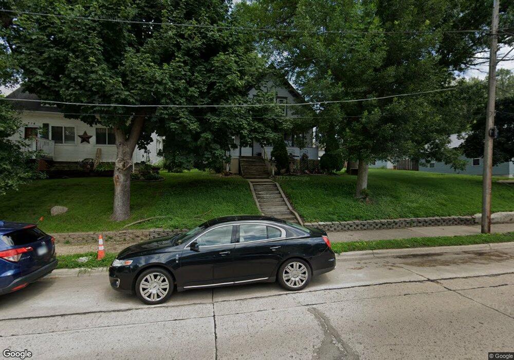 712 Valley Ave, Albert Lea, MN 56007 - photo 1