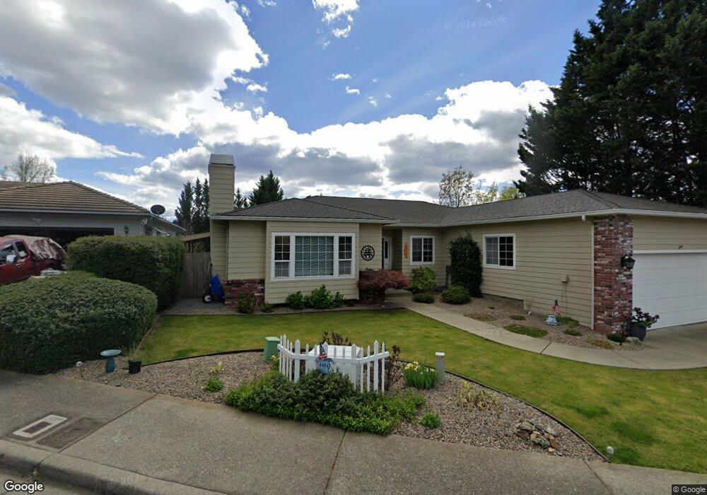 1411 NE Heritage Dr, Grants Pass, OR 97526 - photo 1