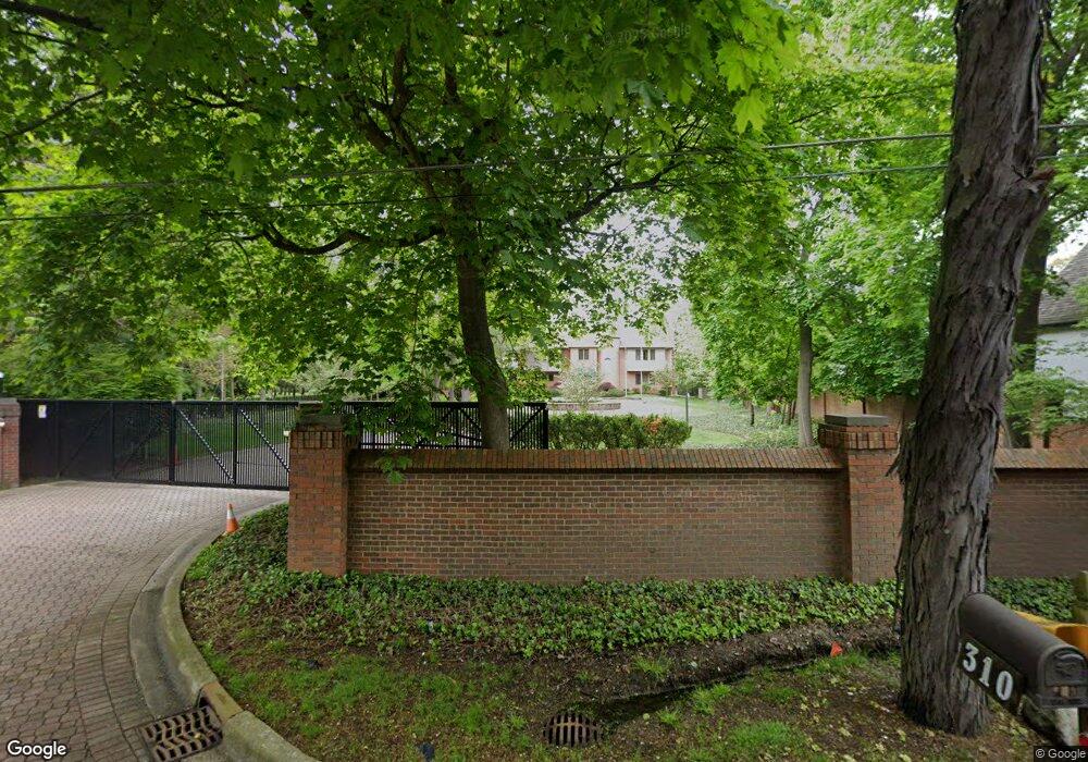 310 Cranbrook Rd, Bloomfield Hills, MI 48304 - photo 1