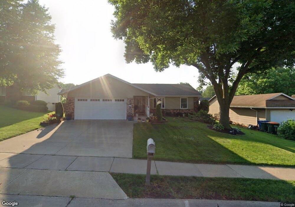 4619 Fillmore Ln, Davenport, IA 52806 - photo 1