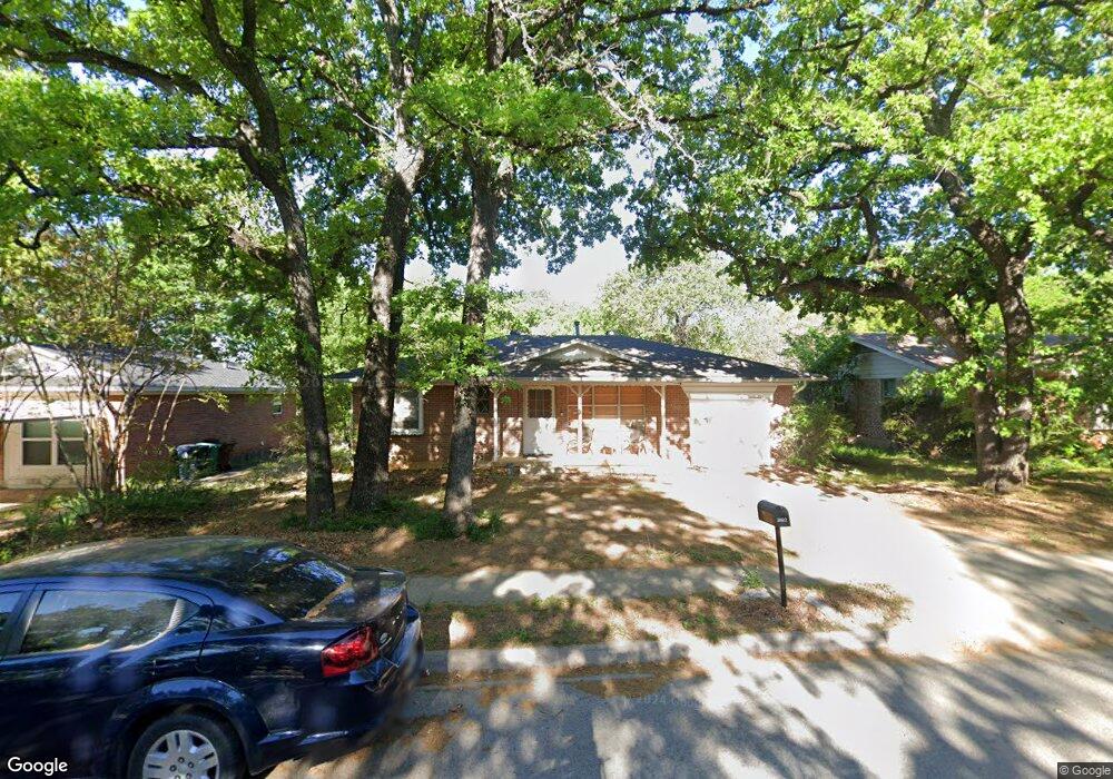 2022 Mercedes Rd, Denton, TX 76205 - photo 1