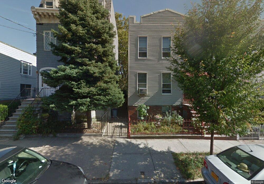 3253 38th St, Astoria, NY 11103 - photo 1