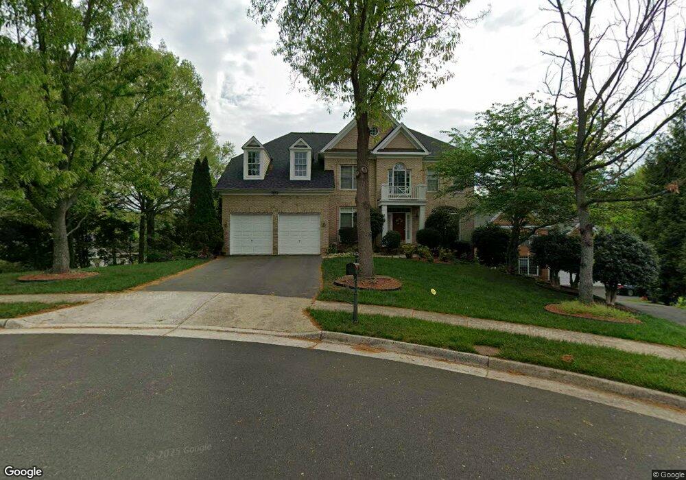 6695 Valley Brook Dr, Falls Church, VA 22044 - photo 1
