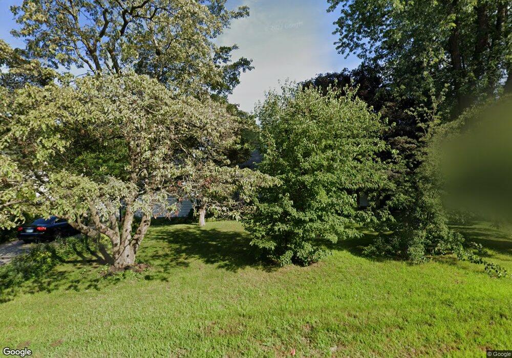 552 Edison Rd, Trumbull, CT 06611 - photo 1