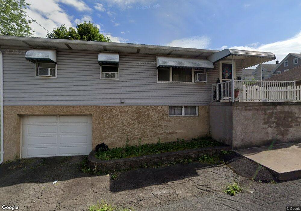 628 W 6th St, Hazleton, PA 18201 - photo 1