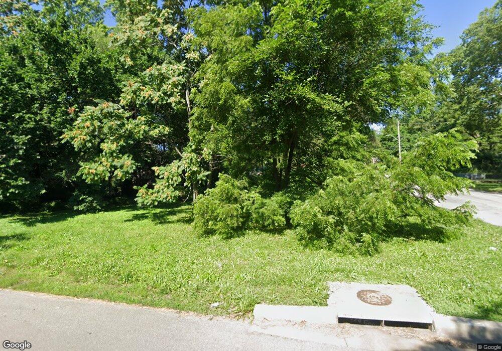 6900 Walrond Ave, Kansas City, MO 64132 - photo 1