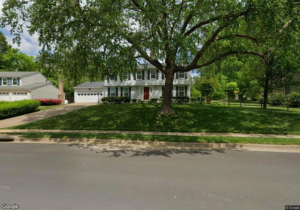 7583 Vogels Way, Springfield, VA 22153 - photo 1